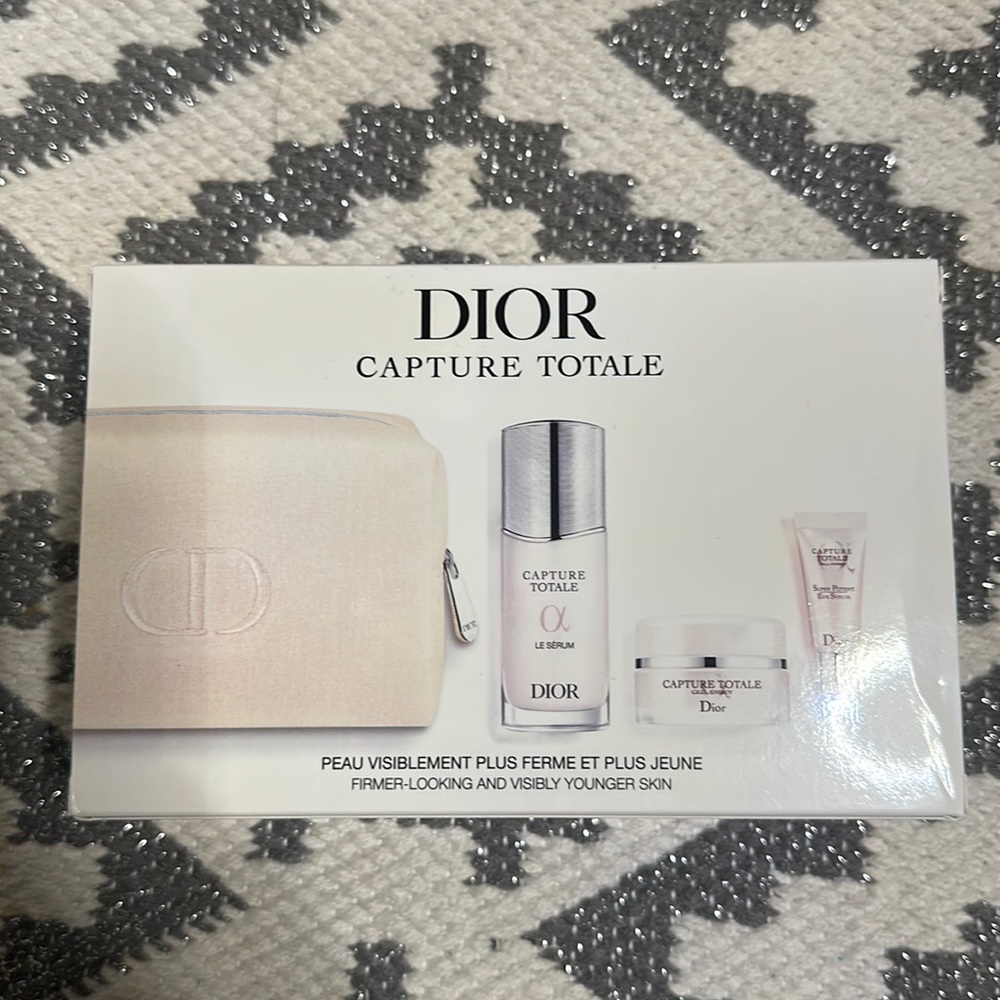 Dior CAPTURE TOTALE POUCH